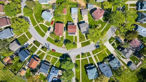 Navigating Homeownership with an HOA