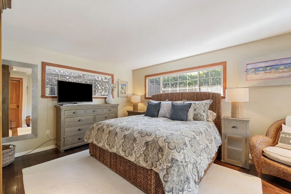Olivewood Cottage