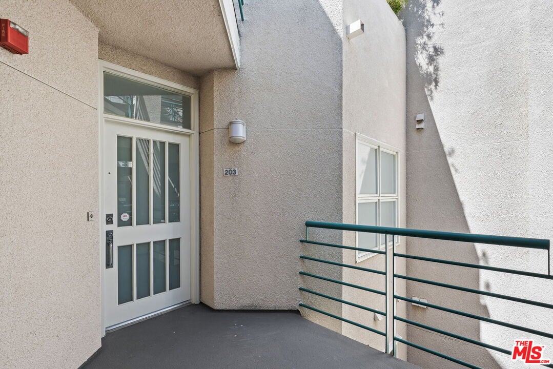 2115 3rd St, Unit 203