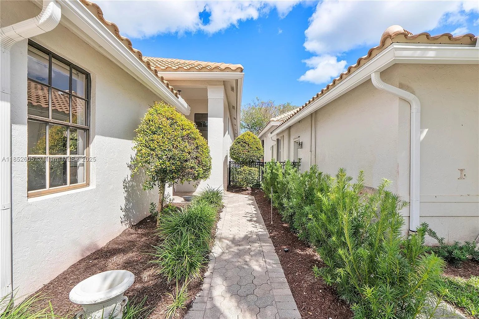 2449 NW 64th St