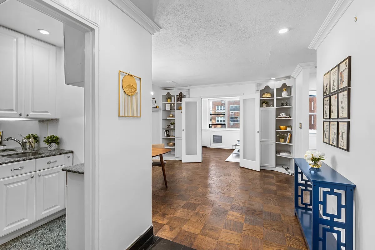 32 Gramercy Park S #8B