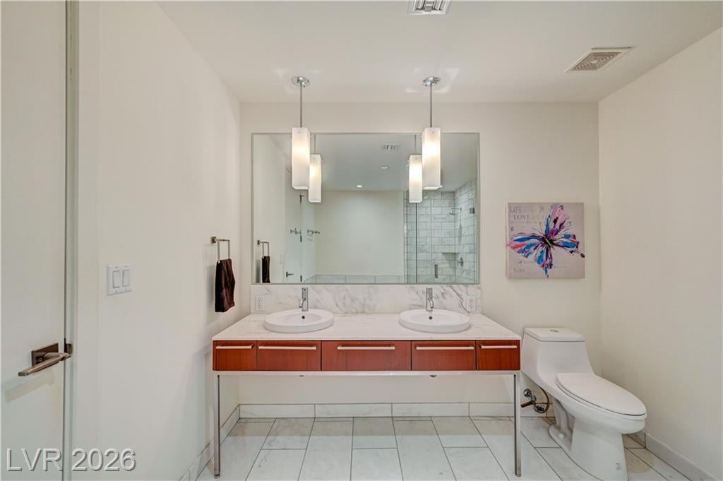 4471 Dean Martin Dr #1104