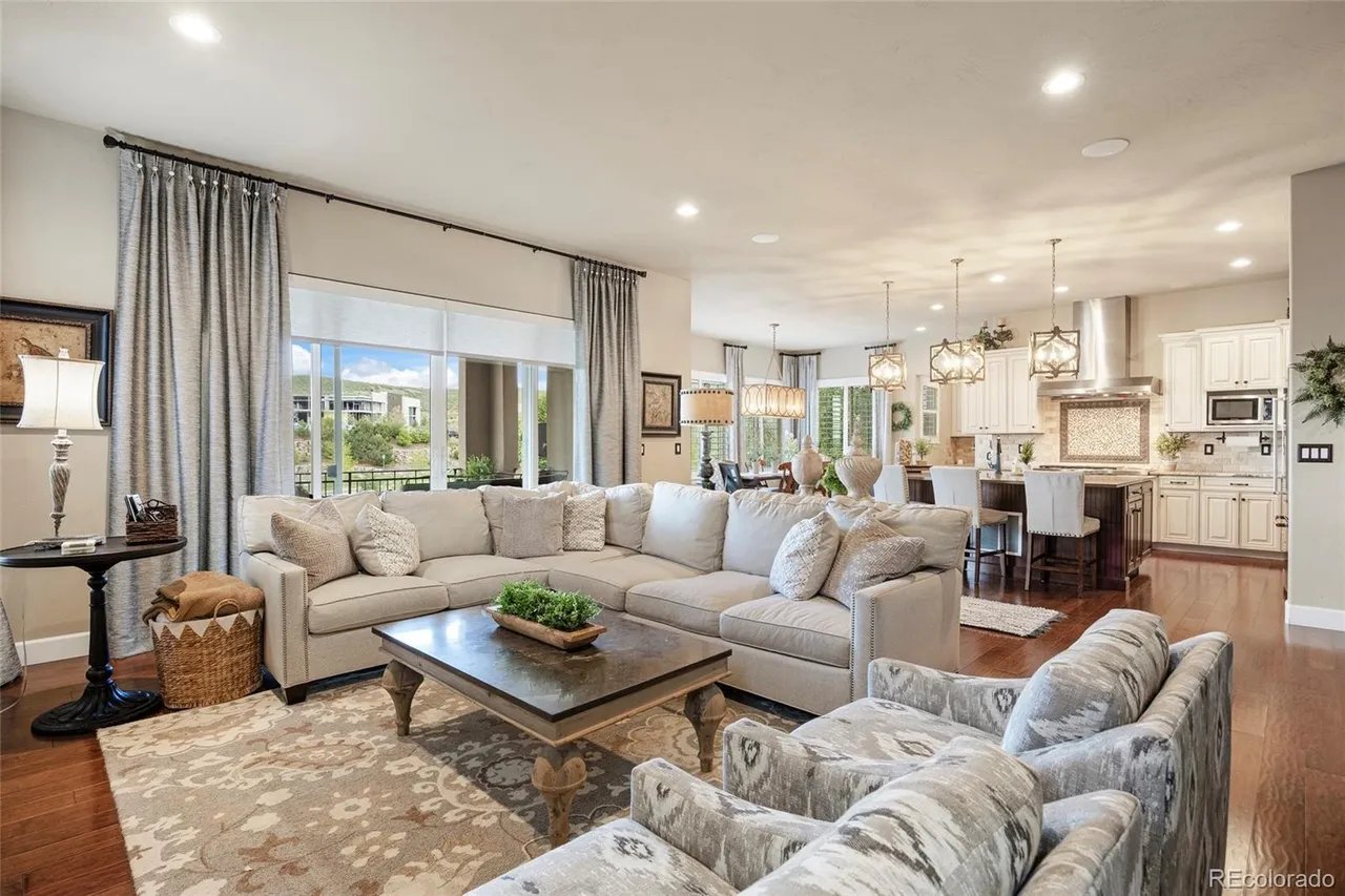 10601 Montecito Dr
