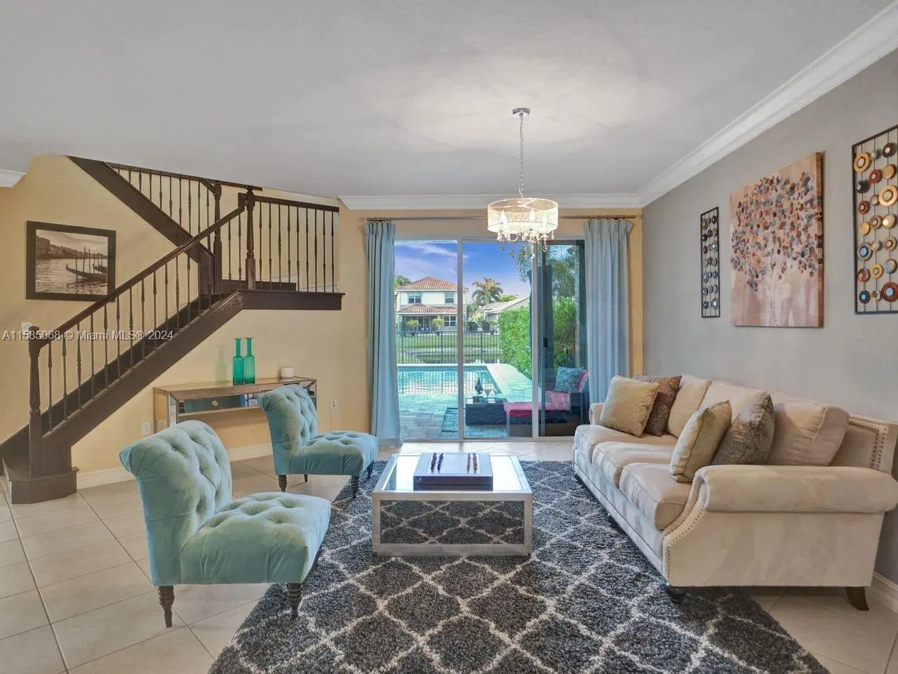 8593 Serena Creek Ave