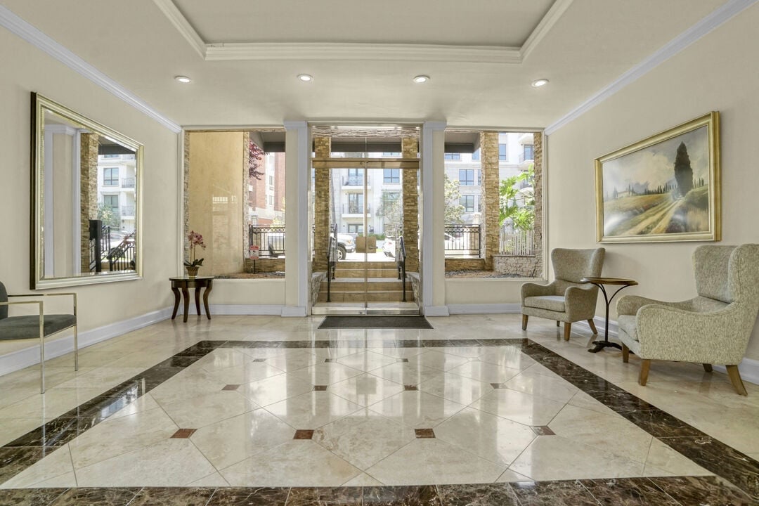 11970 Montana Ave Unit: 207, Brentwood 