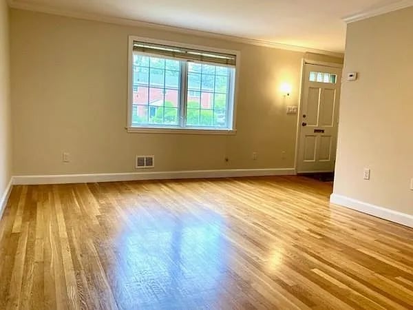 37 Linden St #17