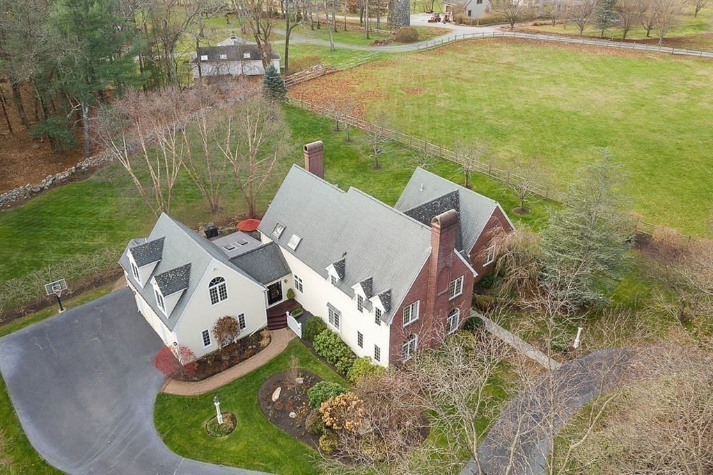 853 Strawberry Hill Road