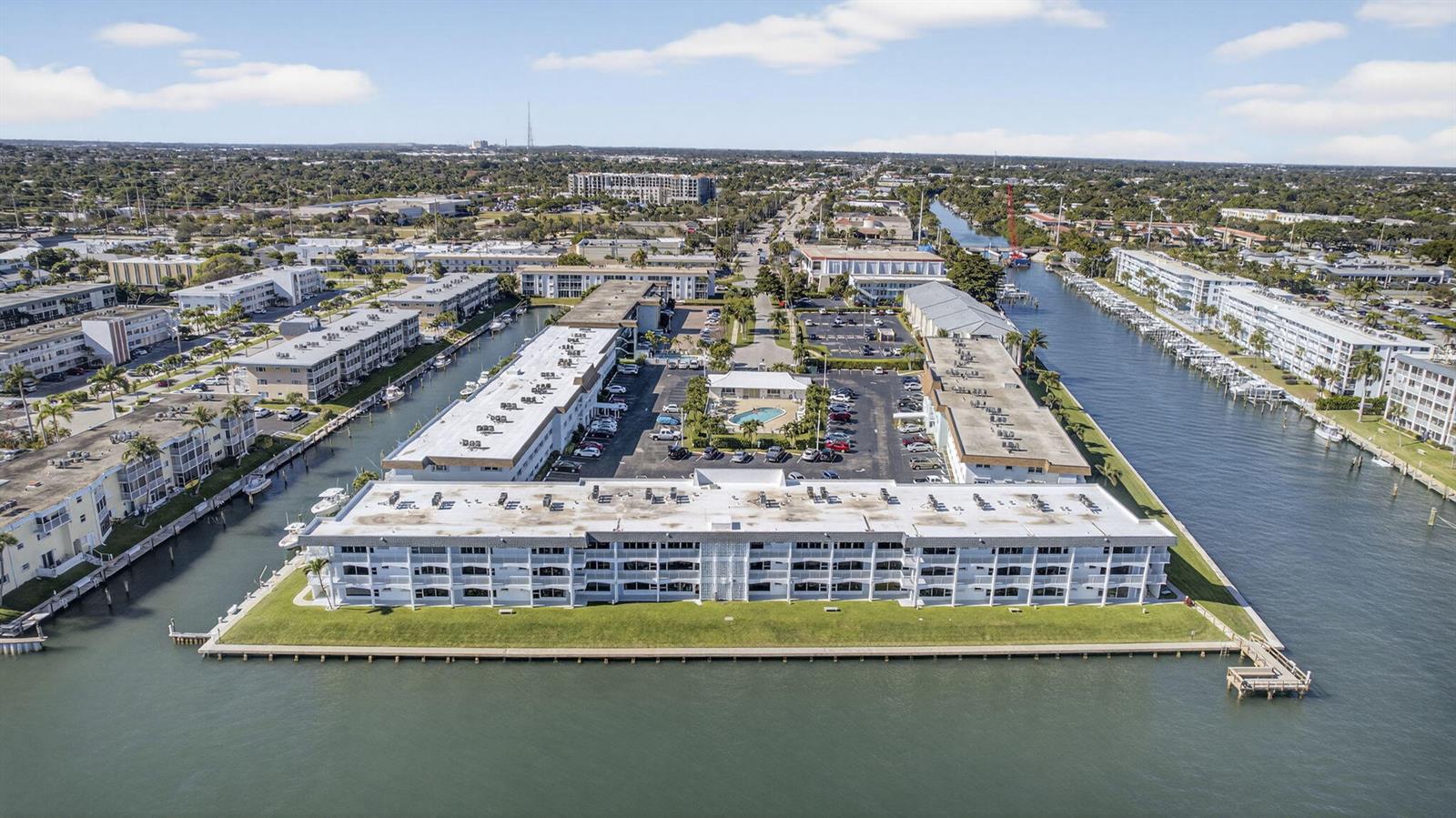 100 Shore 307 Ct