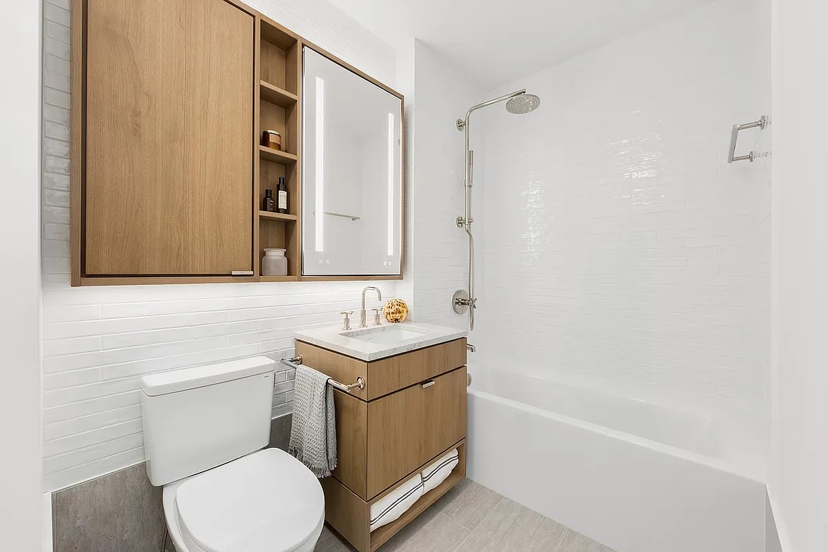 20 River Terrace Unit: 14M