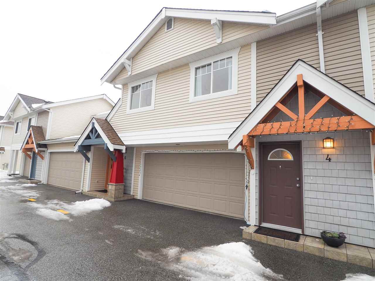 1821 Willow Cres, #4