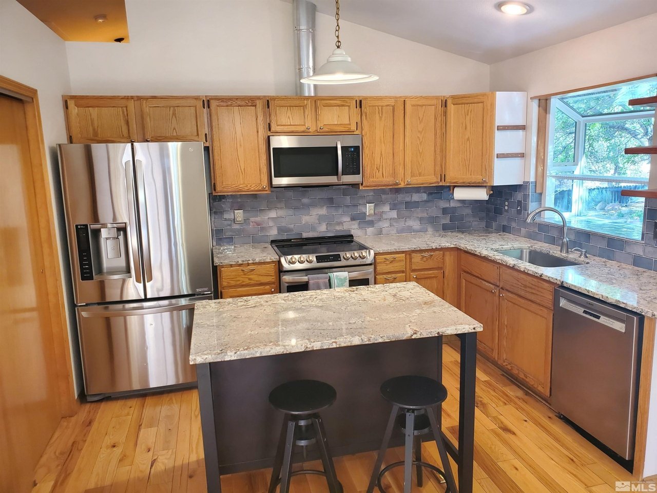 2200 Snowmass Dr
