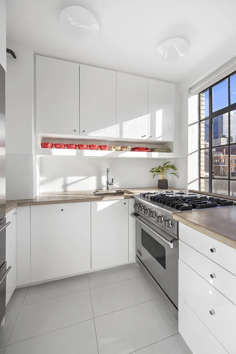 353 West 56th St, #8A