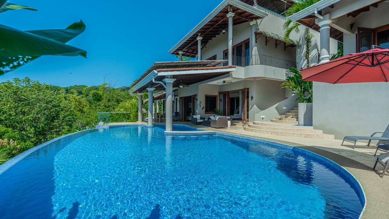 Ocean View Luxury Estate with An Incredible Location in Dominical