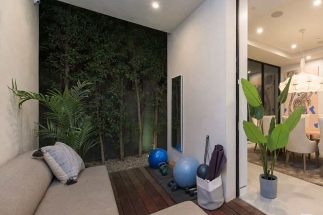 Garden Crescent, North Harper Avenue, 90048