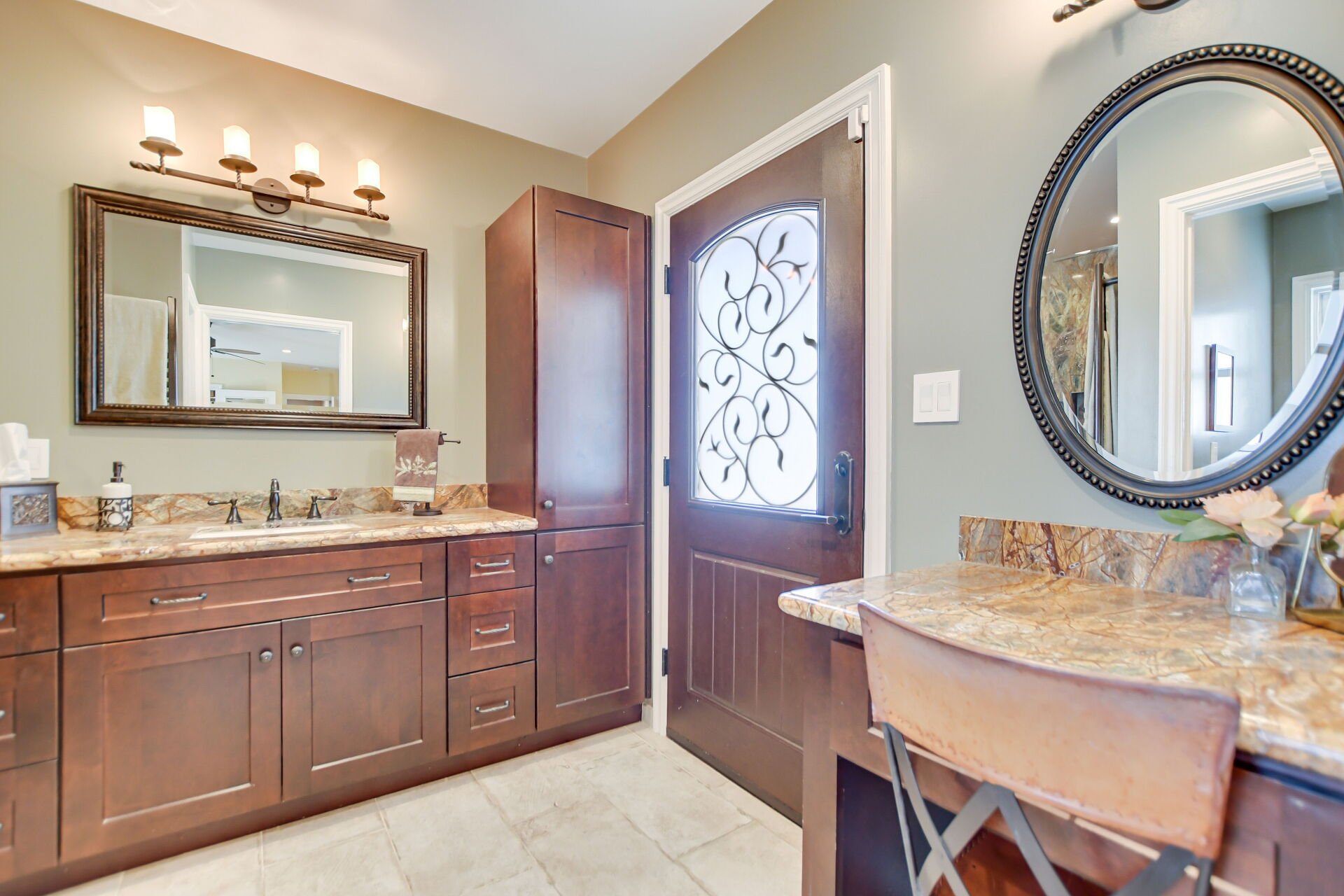 1720 E Walnut Creek Parkway