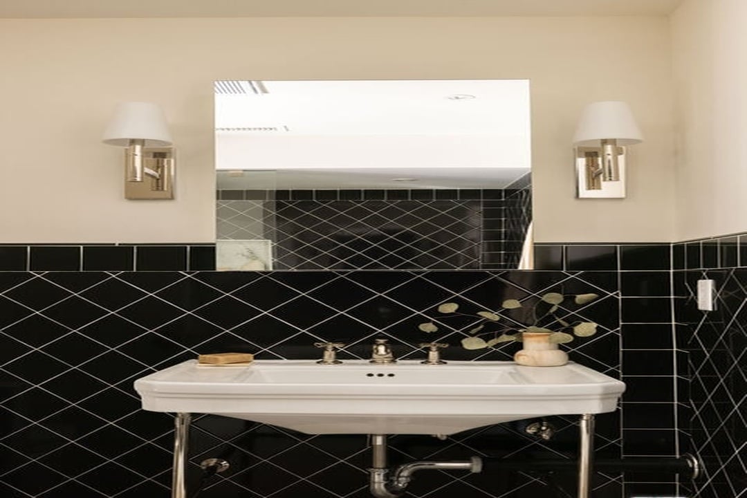 Crownfall Reserve, Edwin Dr, 90046