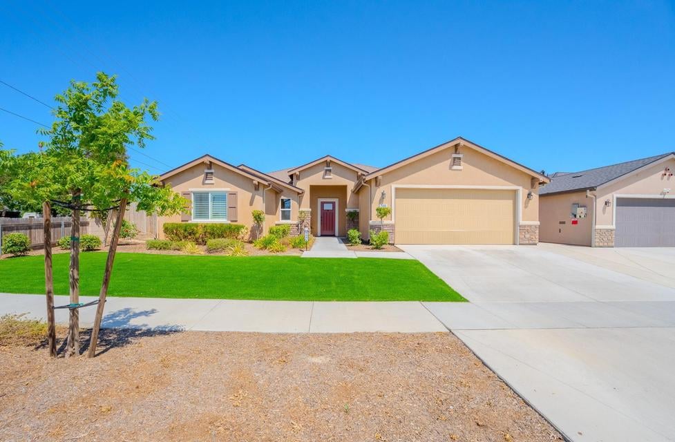 JUST LISTED in Northwest Hanford