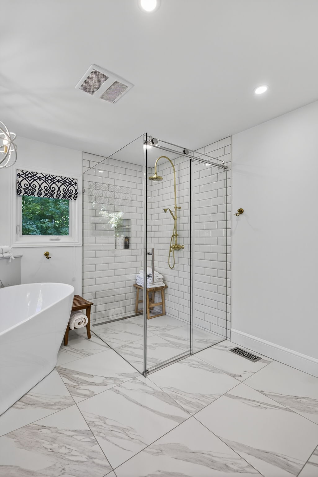 6 Falling Leaf Crt, Aurora