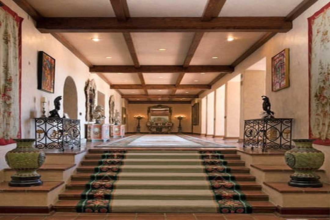 Valley Villa