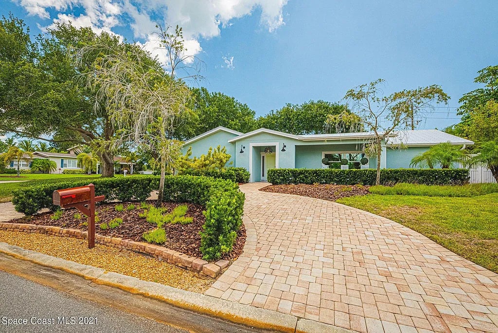 1901 Neptune Dr