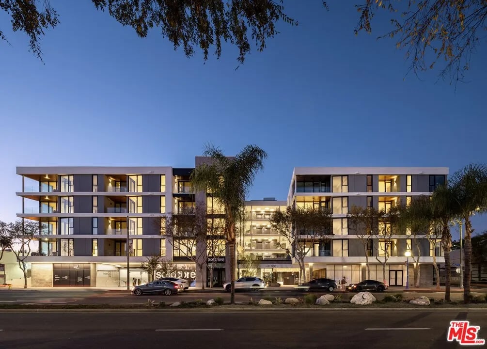 9001 Santa Monica Blvd #403