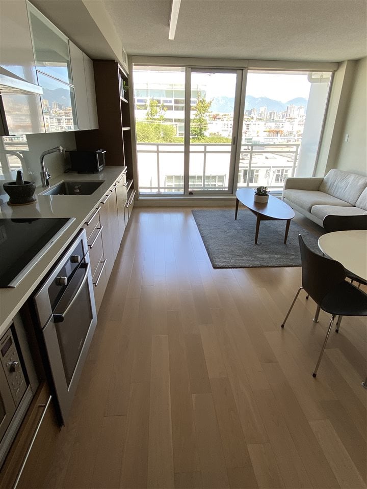 416-1635 W 3rd Ave