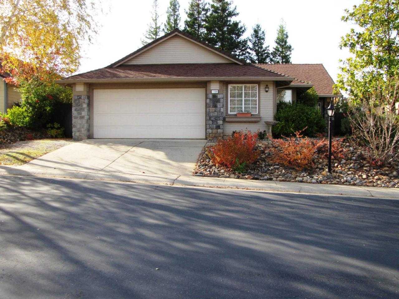 1168 GOLDEN GATE TRL