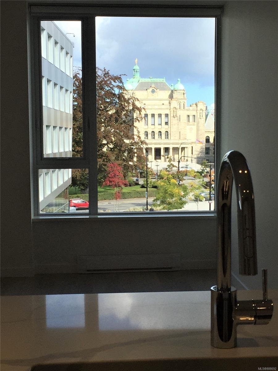 403-550 Michigan St