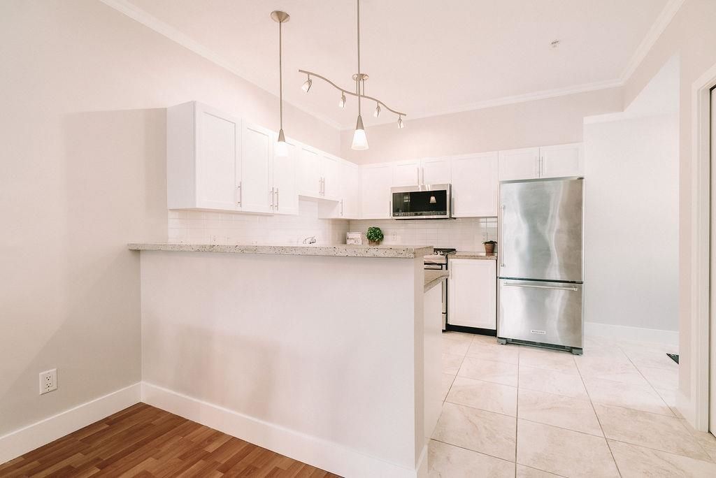 4468 Albert St, #307
