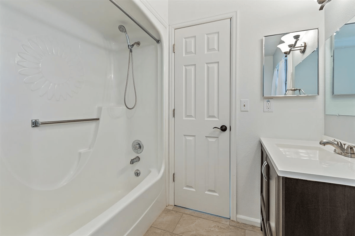 Just Listed: Beautifully Remodeled Townhome in Aurora