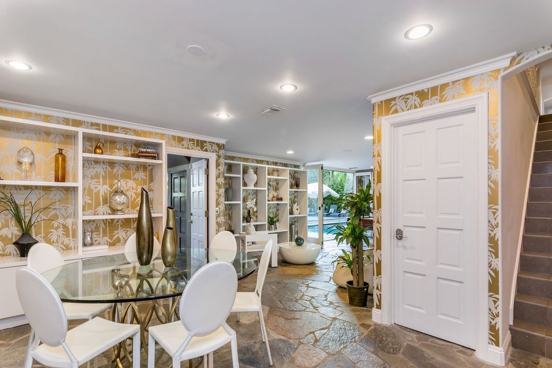 Mulholland Drive, 90068