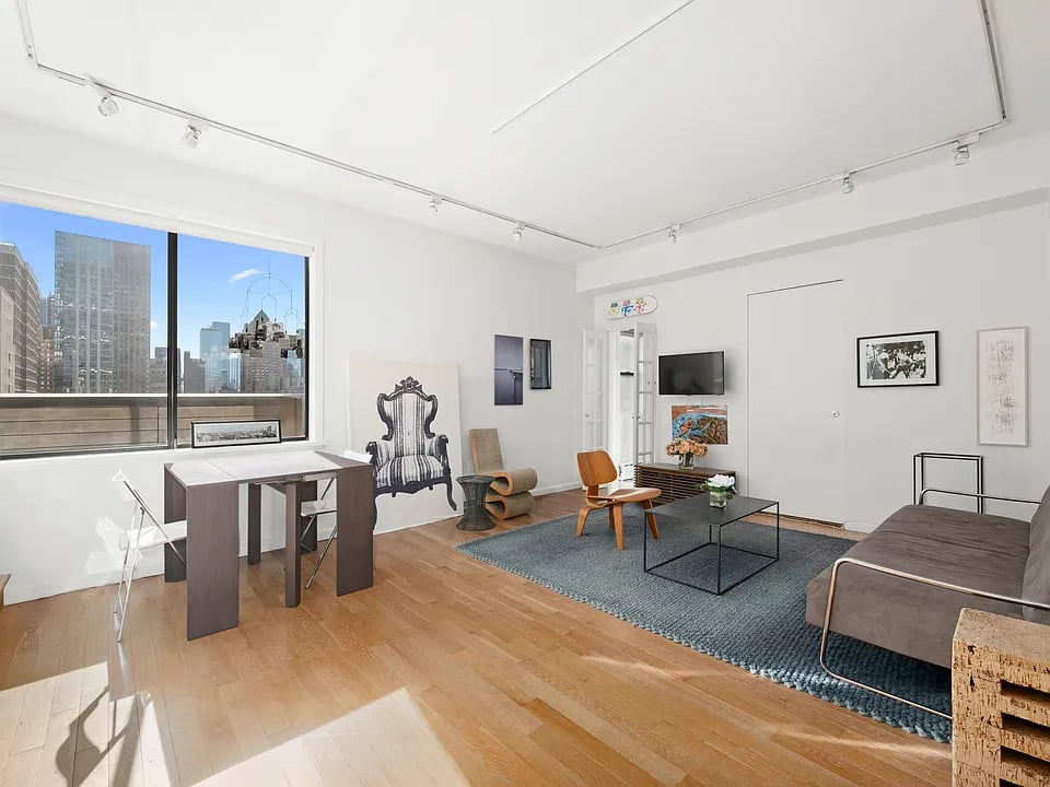 310 W 56th St, #8E