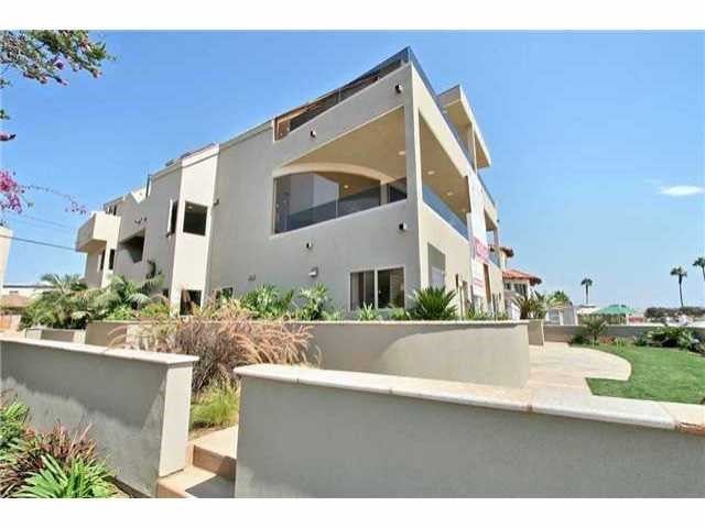 2663 Ocean Front Walk #2