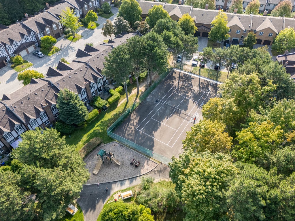 164-2120 Rathburn Rd E