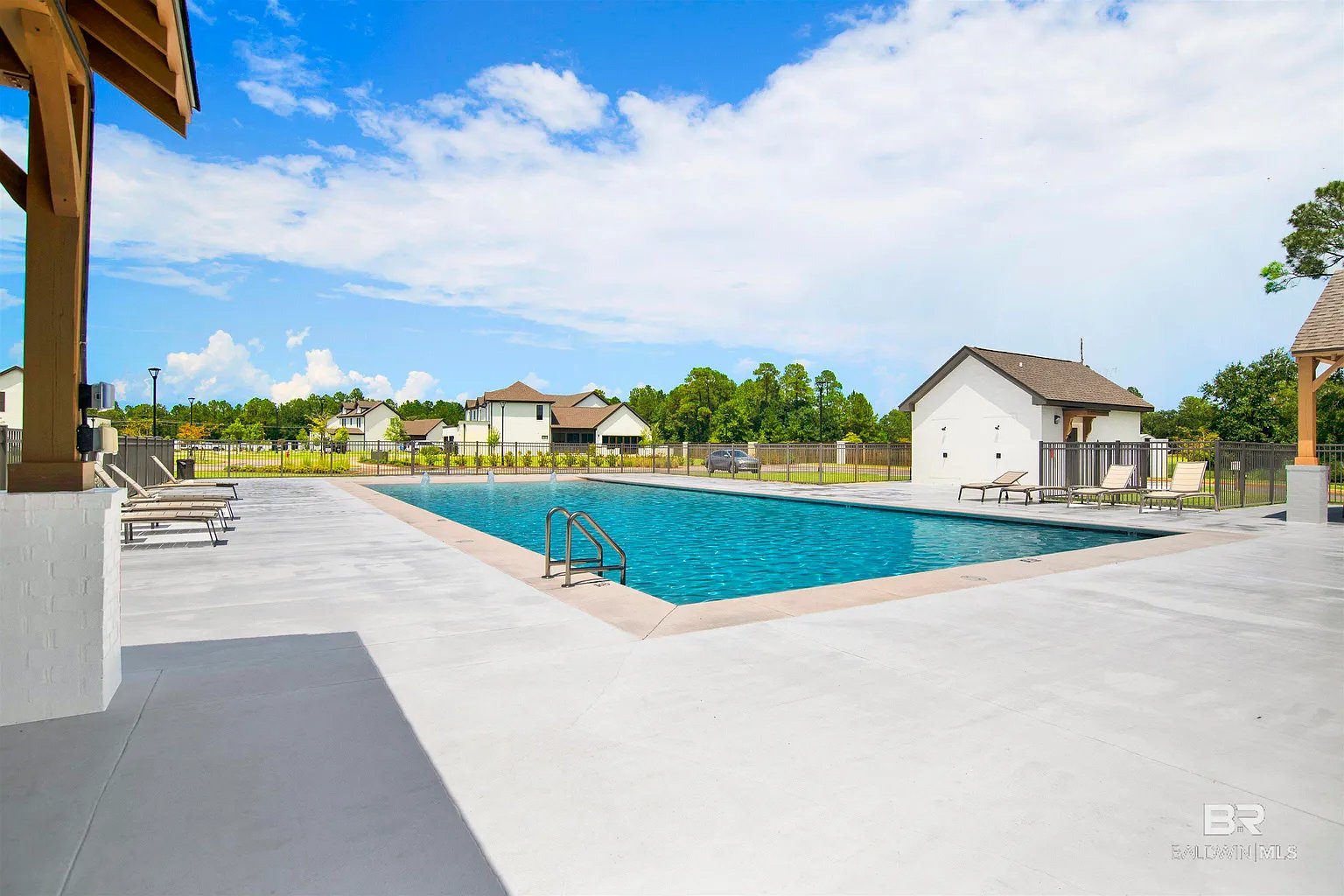 873 Inlet Cir