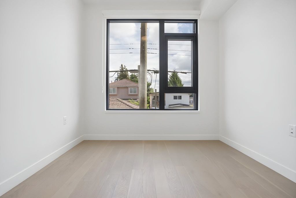 8398 Oak Street 202, Vancouver
