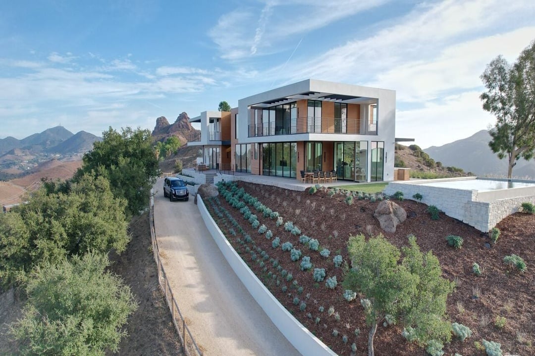 Mulholland Hwy, 90265