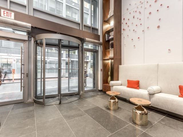 #1704 - 8 Colborne Street, Toronto Unit: 1704