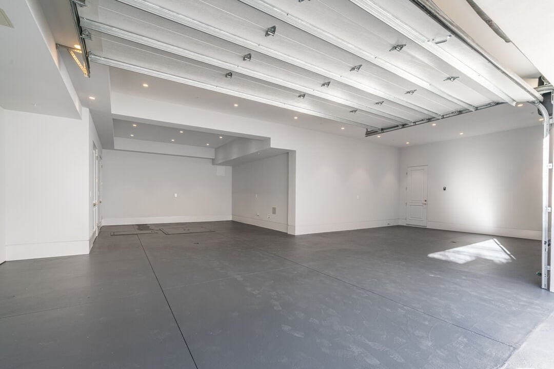 Silverreach Pavilion, N Hillcrest Rd, 90210