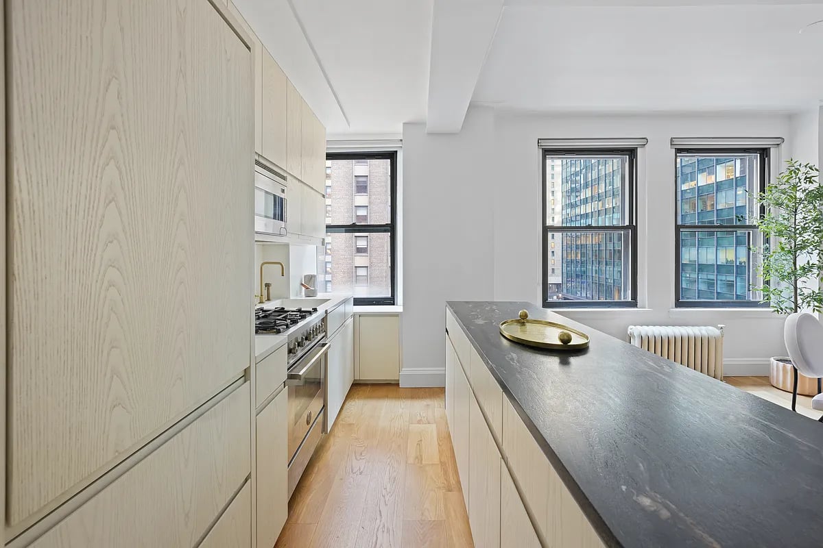 162 W 56th St #606