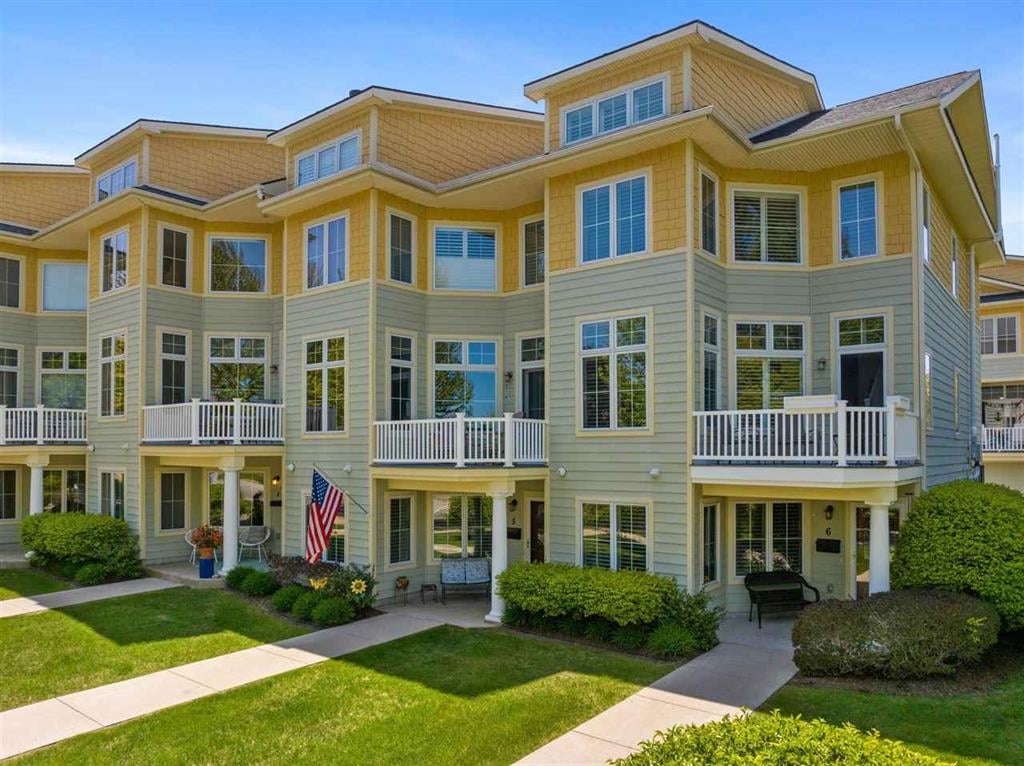 200 W Lake Street #4, Petoskey, MI 49770