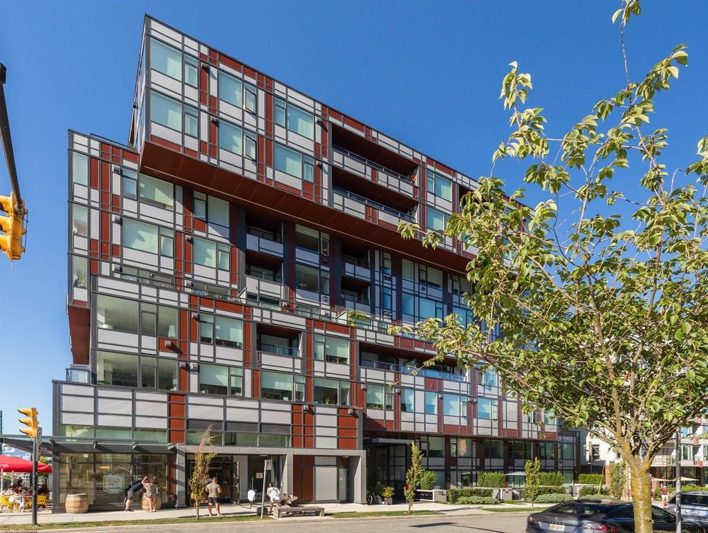 209 E 7th Ave, #607