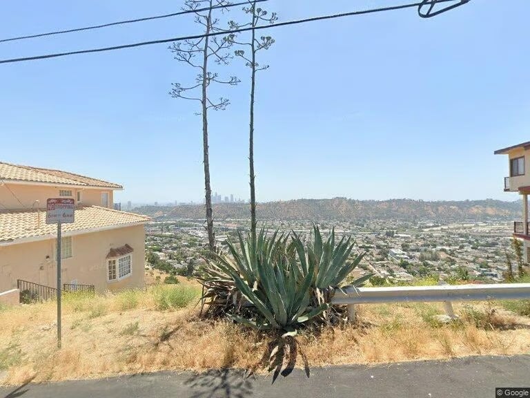 880 W Ave 37