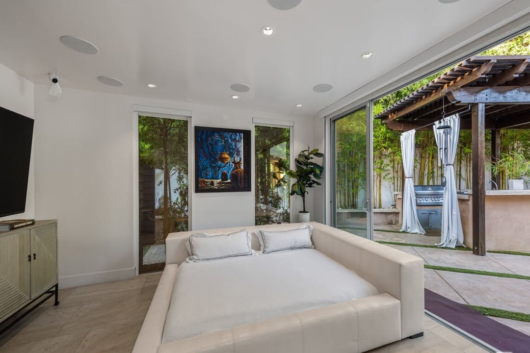 View Opulent