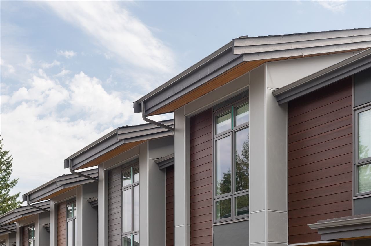 23-70 Seaview Dr
