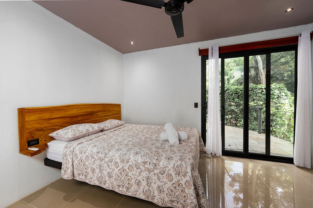 CASA PURA VIDA – MANUEL ANTONIO 3 BEDROOM HOME