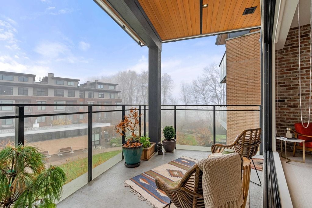 300 Salter St, #310
