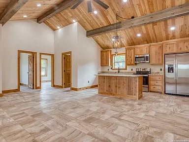 111 Ridge Trl
