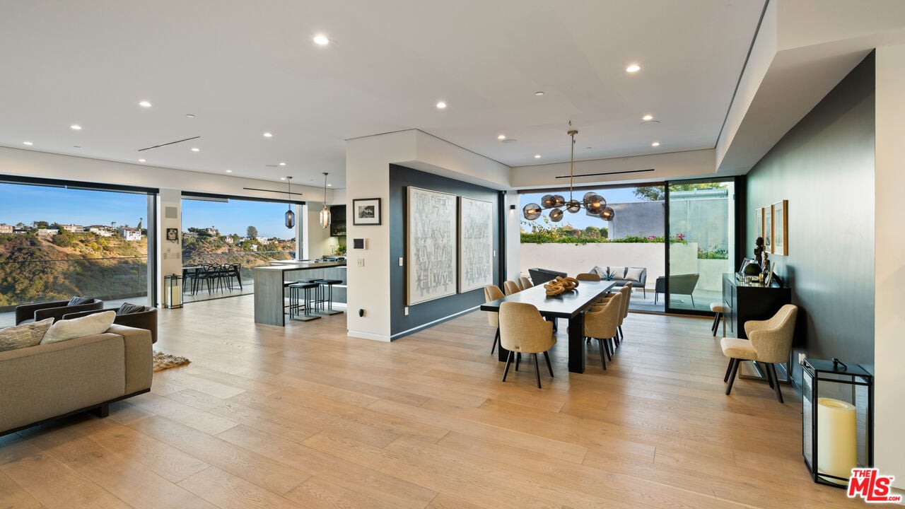 Aurelian Crest, Linda Flora Dr, 90049