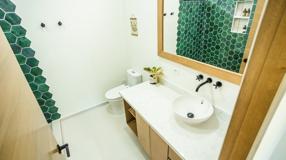Luxury Riverfront Residence in Playa Dominical Walk to the Beach